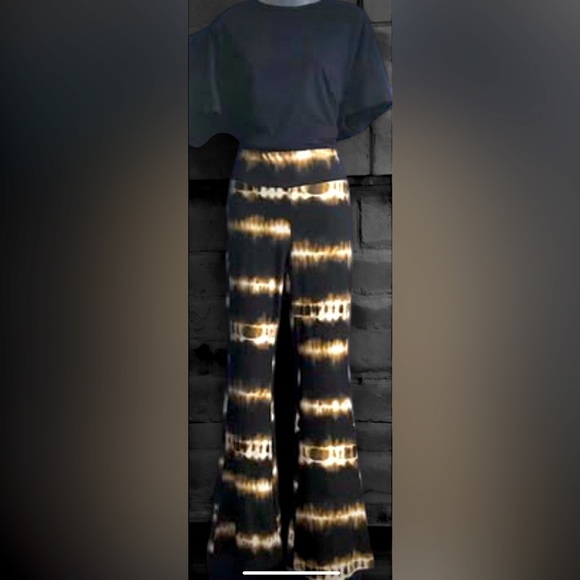 No Boundaries Retro-inspired Flared Pants - Picture 1 of 8